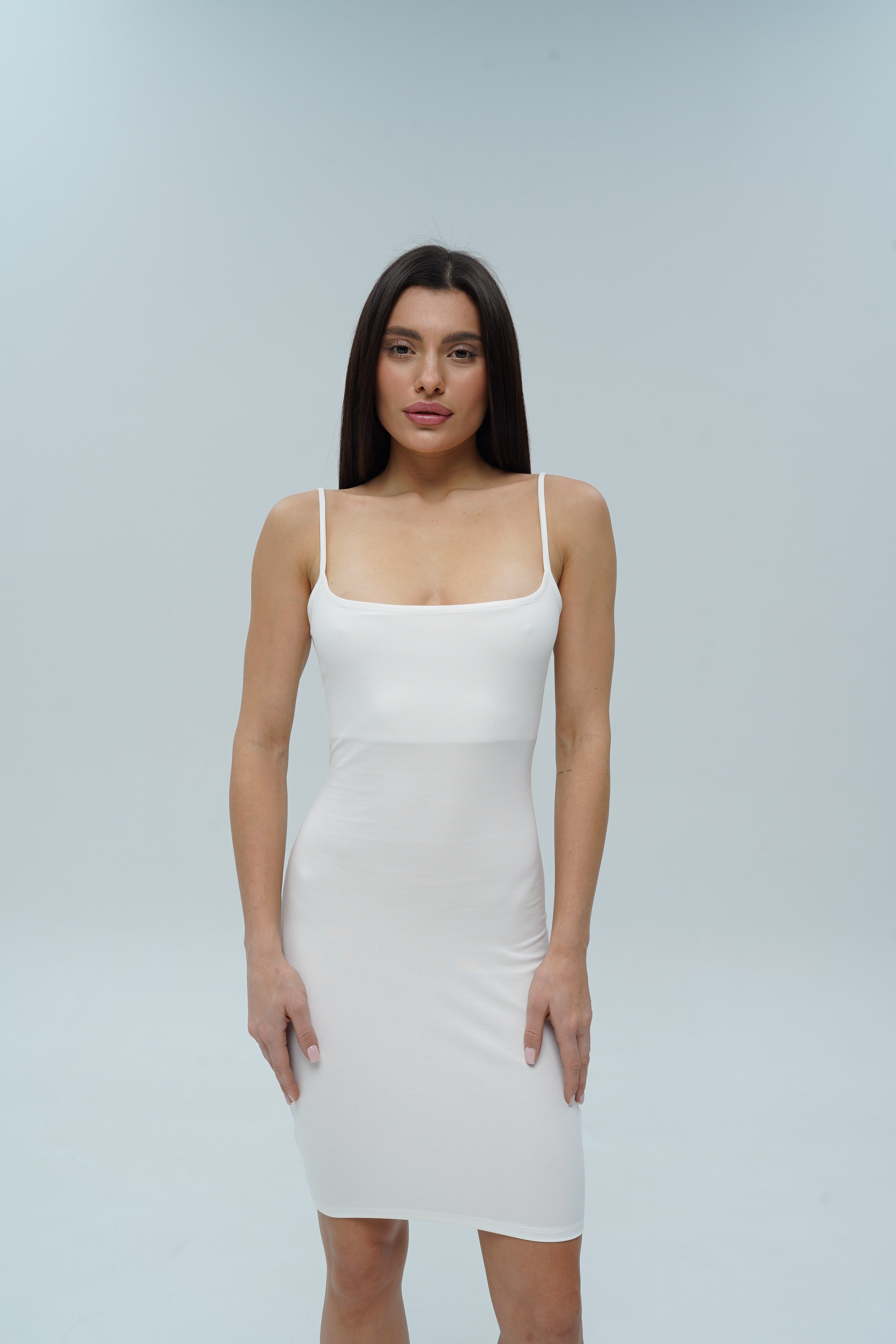 white basic bodycon dress